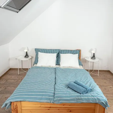 Berkenyeliget Vendeghaz * Szigliget